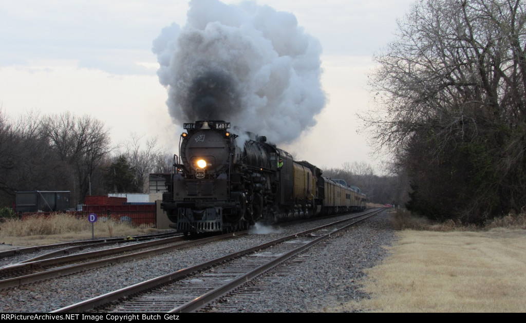 UP 4014 at Independence KS....